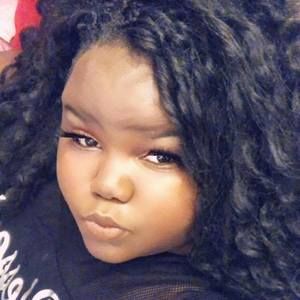 Meet your Posher, Maegan